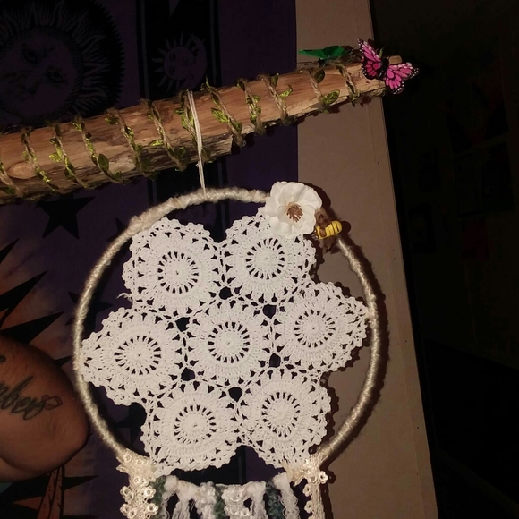 Large dreamcatcher with heavy wood - Picture 3 of 5